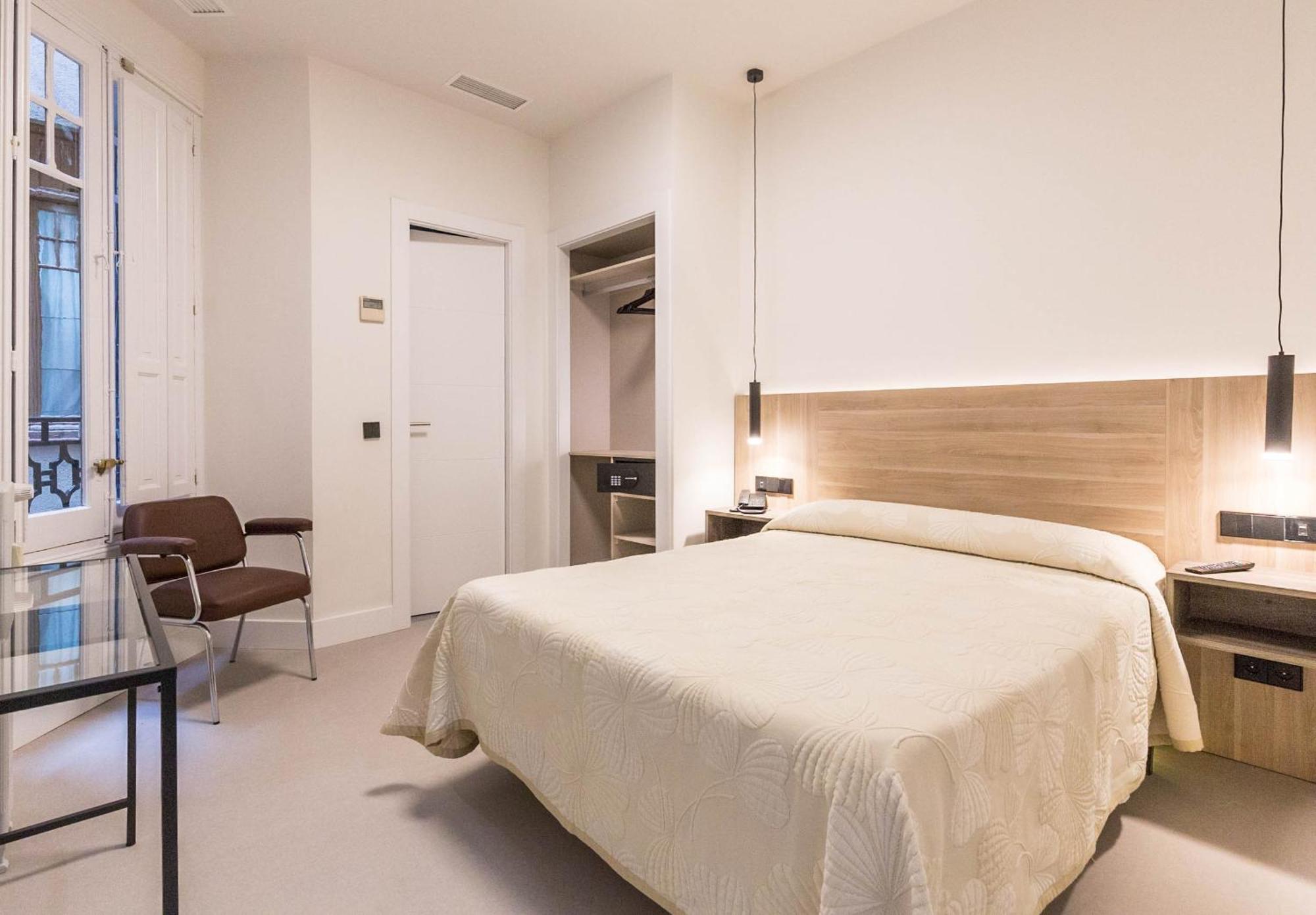 Hostal Excelsior Madrid Luaran gambar
