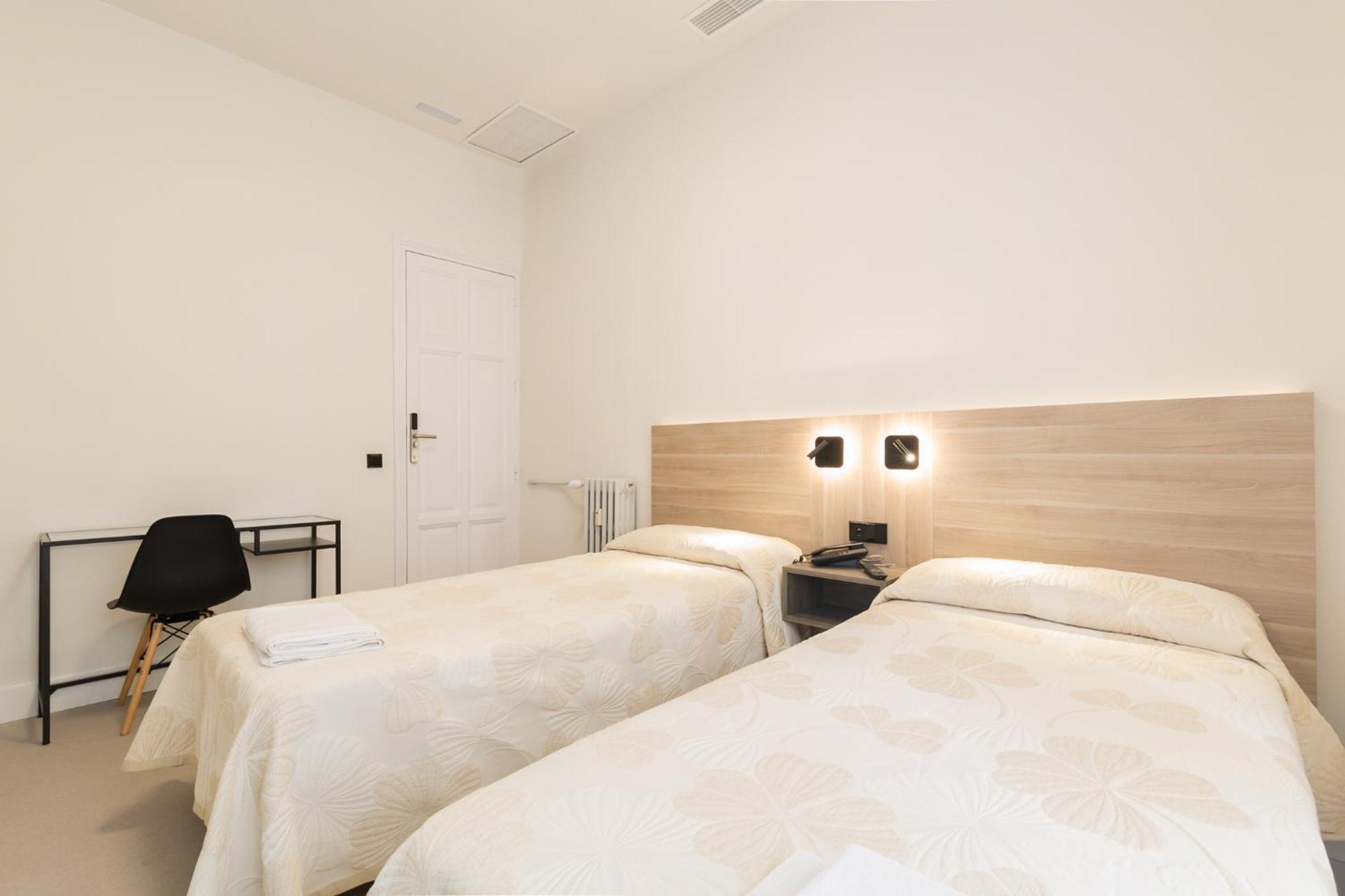 Hostal Excelsior Madrid Luaran gambar