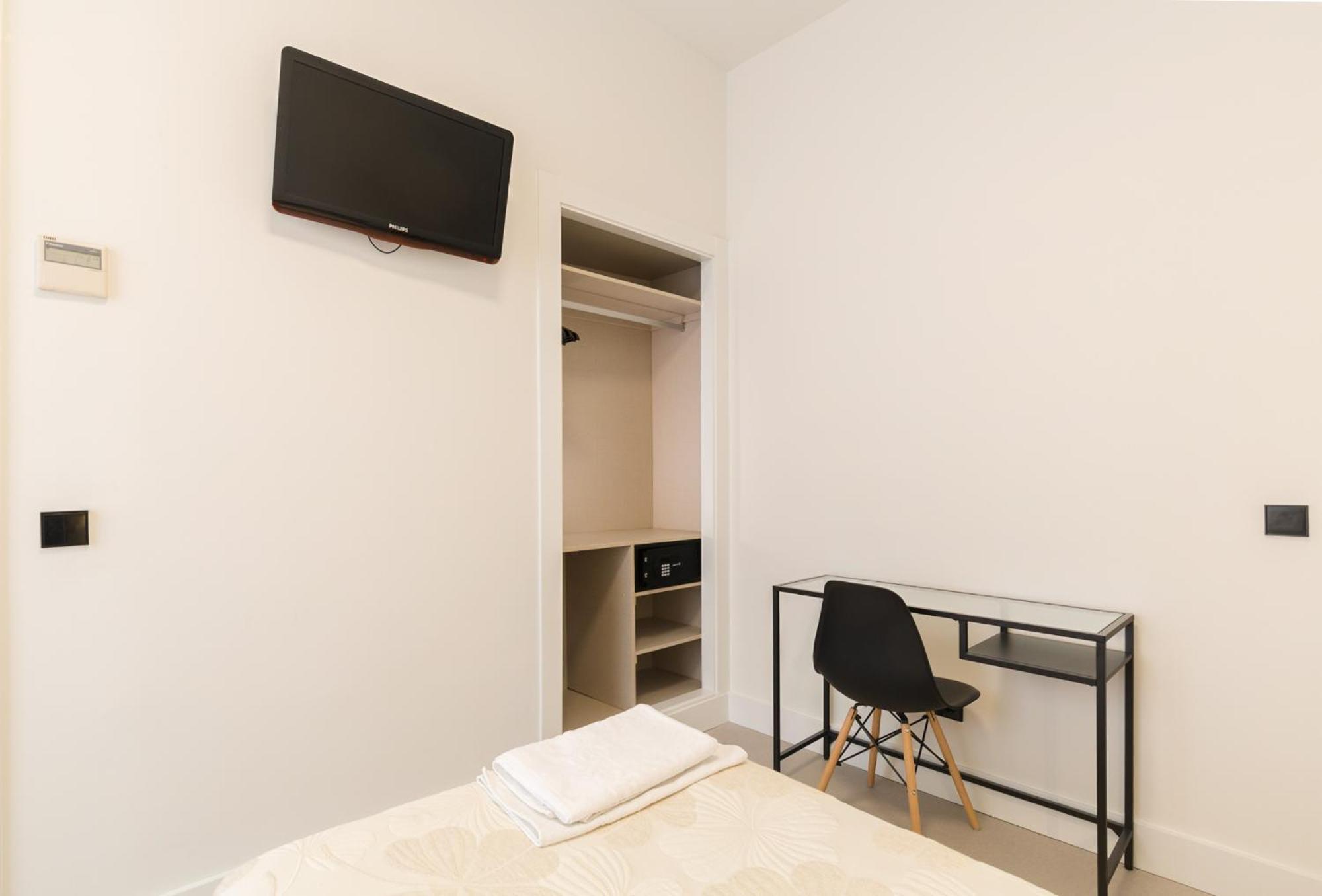 Hostal Excelsior Madrid Luaran gambar