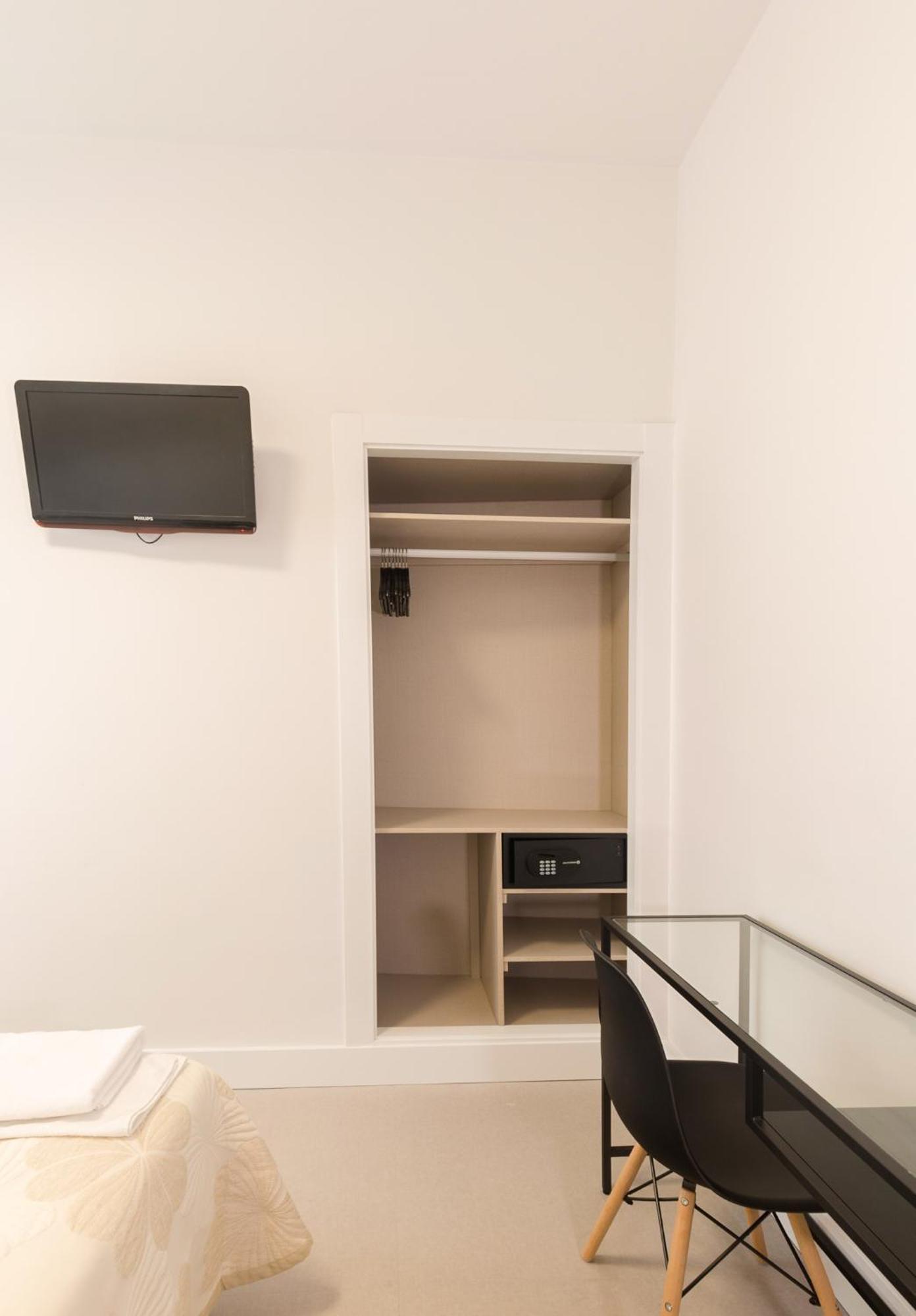 Hostal Excelsior Madrid Luaran gambar