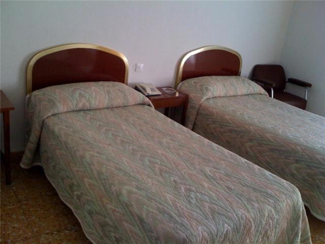 Hostal Excelsior Madrid Luaran gambar